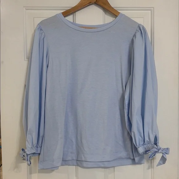 Light Blue Women's knit Top - Picture 1 of 1